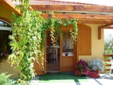 in200101_02_commercial_property_for_sale_near_dunaujvaros_hungary
